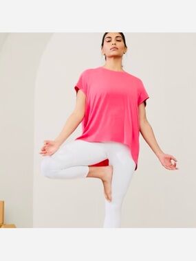 Athleta oversize activewear slouchy Fuchsia short sleeve high low pullover Tee M